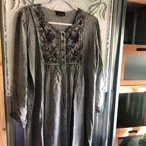 Fashion Fuse Embroidered cover-up